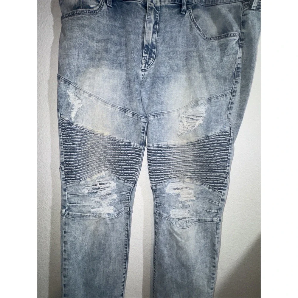 True Religion Men's Jeans 44X34 Rocco Motto Skinny Bleached Distressed